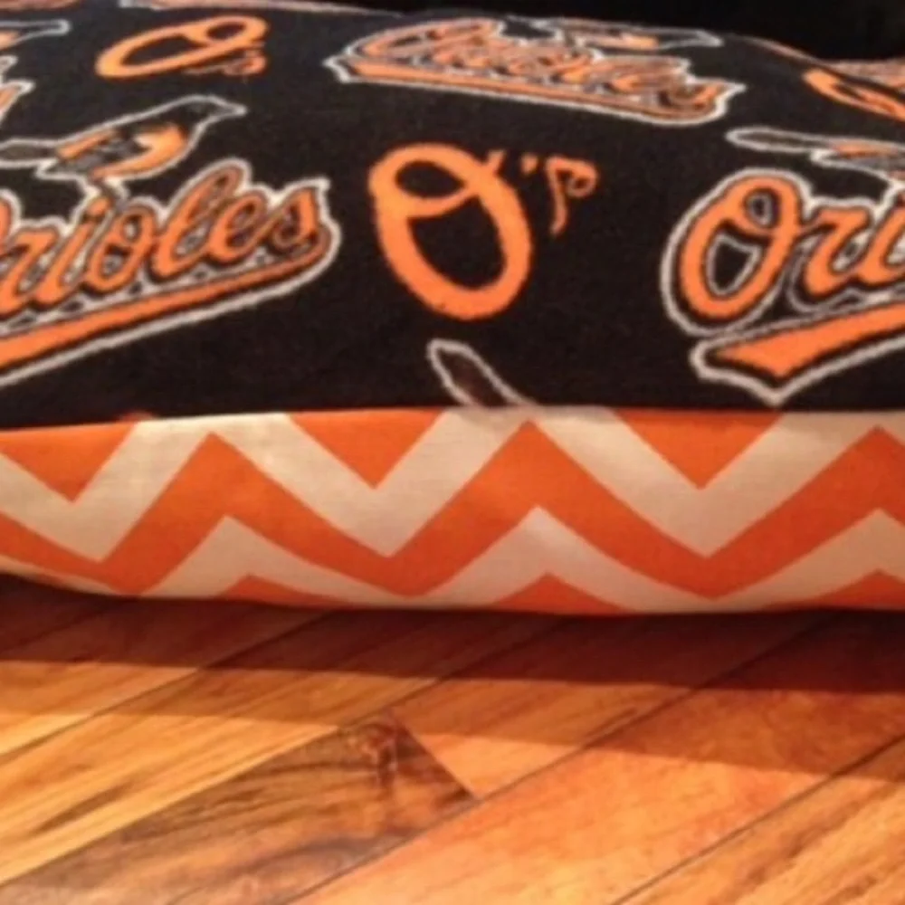For Your Love of Dogs Baltimore Orioles Fleece Dog Bed Cover